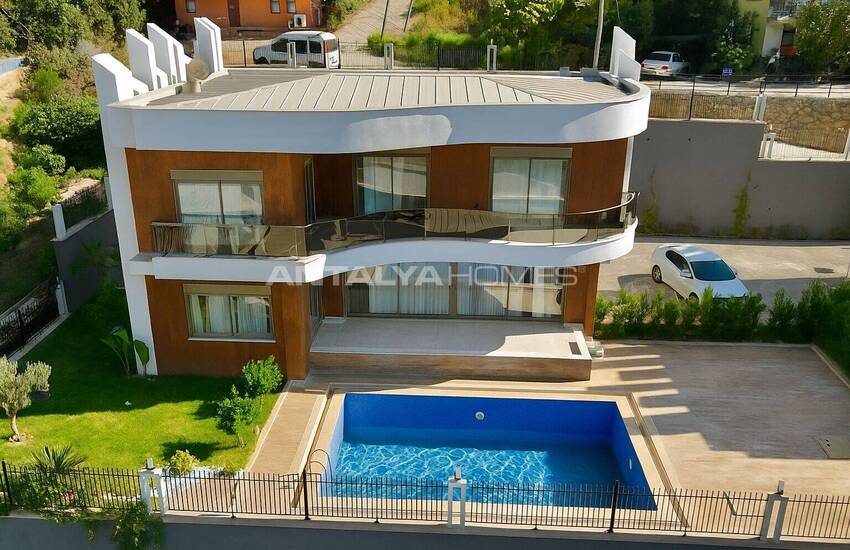 Detached Houses with Private Pools in Alanya Turkey 4