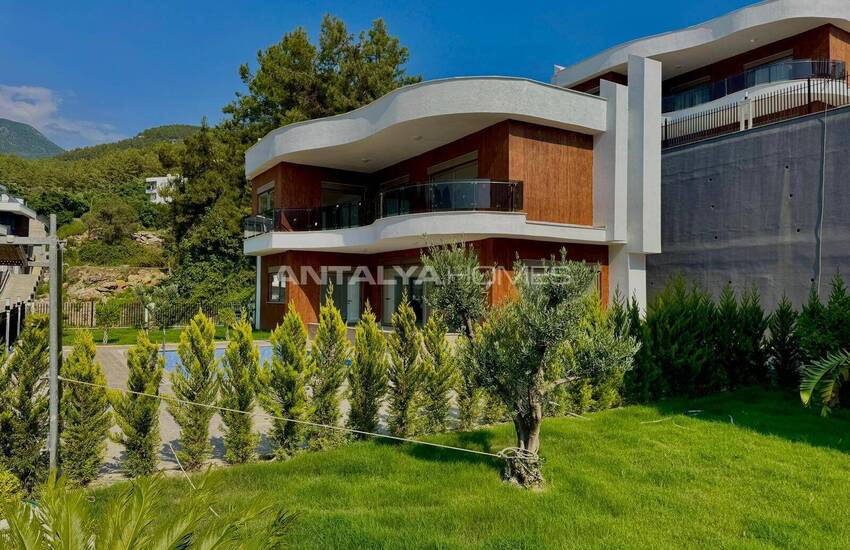 Detached Houses with Private Pools in Alanya Turkey 6