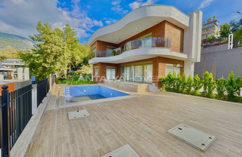 Detached Houses with Private Pools in Alanya Turkey 8