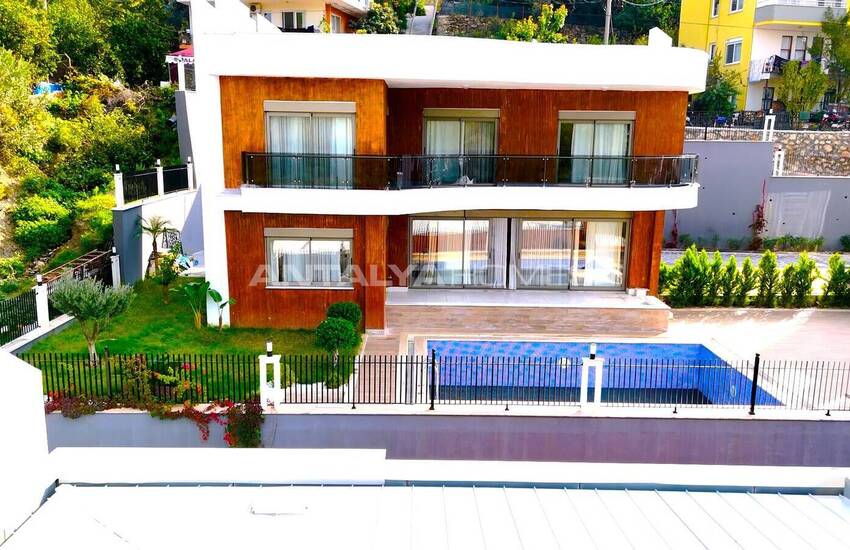 Detached Houses with Private Pools in Alanya Turkey 9