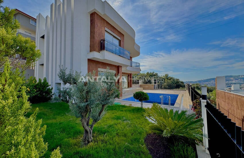 Detached Houses with Private Pools in Alanya Turkey 7