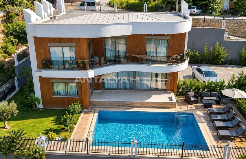 Detached Houses with Private Pools in Alanya Turkey 1