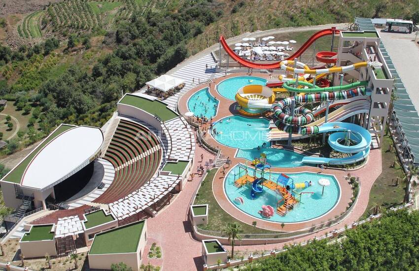 Aquapark-view Apartment in Gold City Residence in Alanya