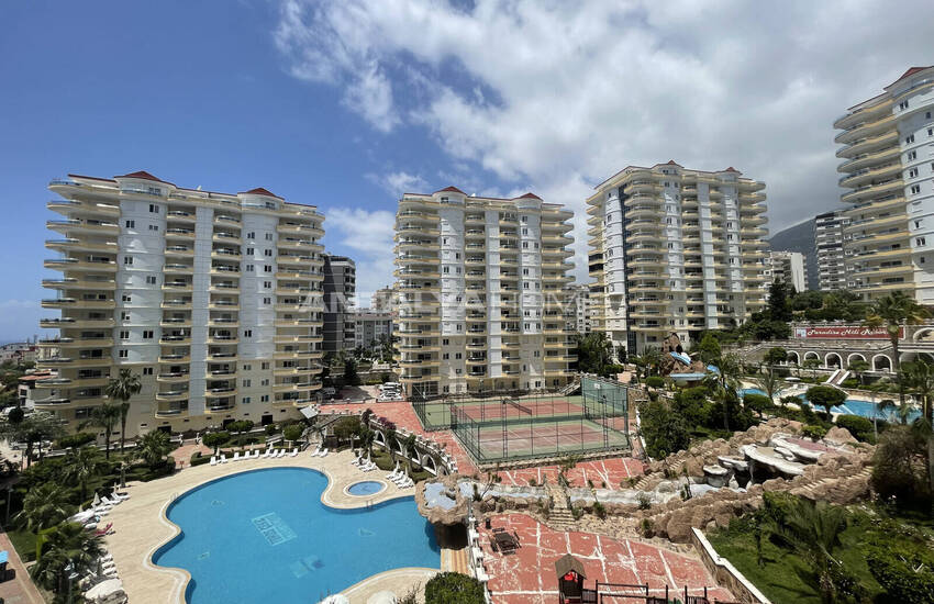 Alanya Mahmutlar'da Deniz ve Şehir Manzaralı Dubleks Daire 2