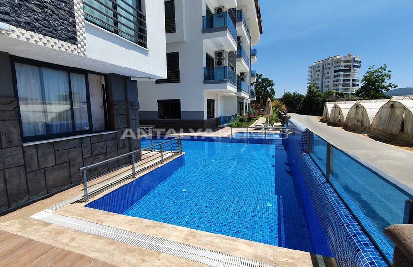 Appartements Prêts En Complexe Avec Piscine À Mahmutlar Alanya