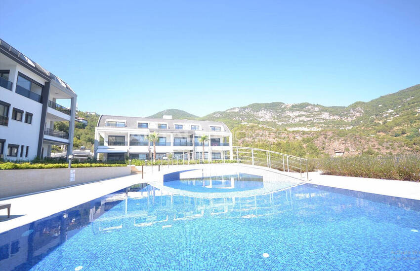 Sea and City-view Apartment in Alanya Tepe