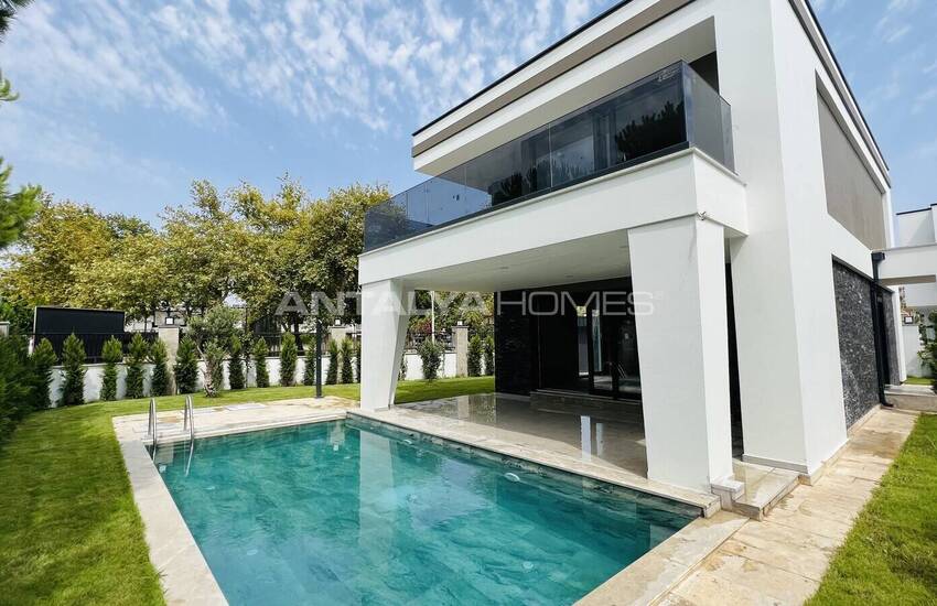 3-bedroom Detached House Near the Sea in Kemer 1