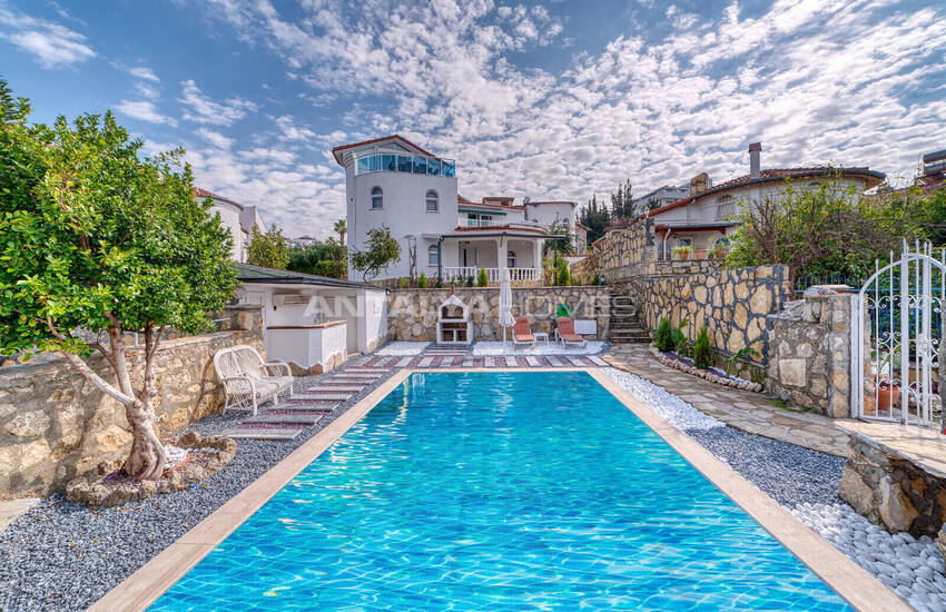 Detached House with Private Pool in Alanya 1