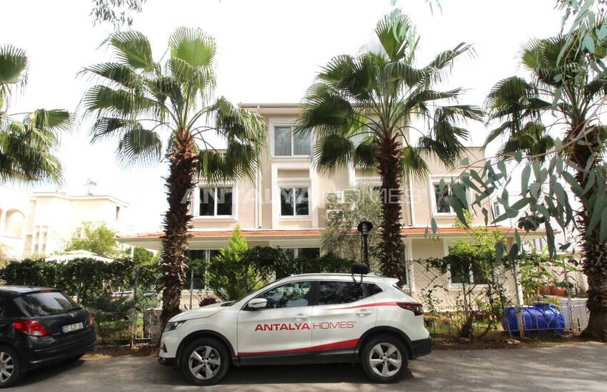Antalya Kadriye'de Özel Havuzlu ve Bahçeli Eşyalı Villalar 4