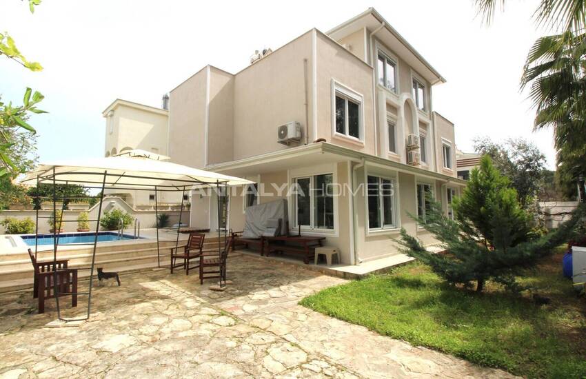 Furnished Houses with Pools and Gardens in Kadriye Antalya