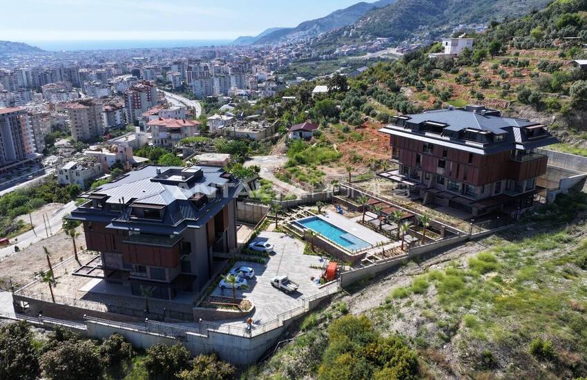 Alanya Cikcilli'de Doğal Atmosfere Sahip Sitede Daireler