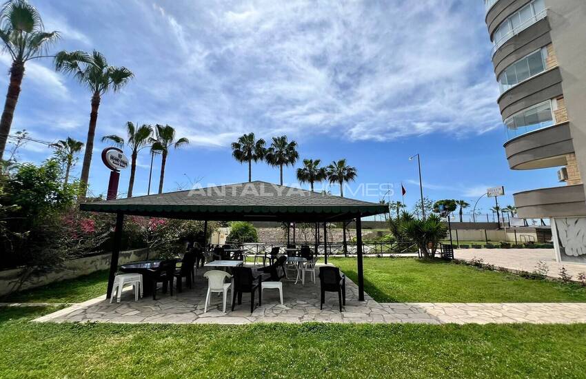 Seafront Apartment in a Complex with a Pool in Alanya Tosmur 12