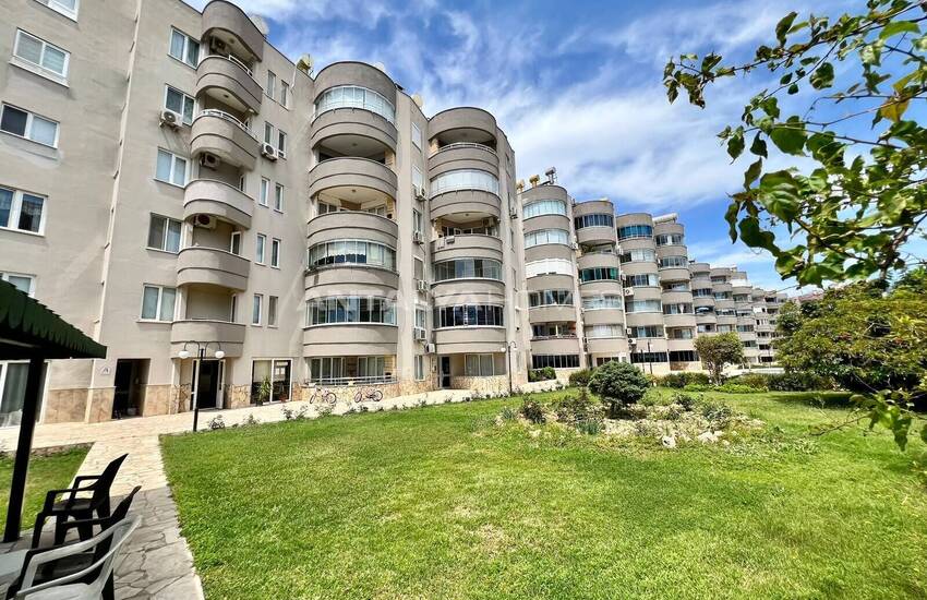 Seafront Apartment in a Complex with a Pool in Alanya Tosmur 2
