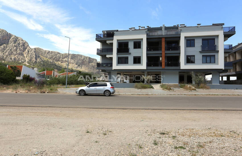 Furnished Flat Close to the Sea in Antalya Konyaaltı 2