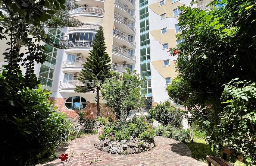 Alanya Mahmutlar'da Havuzlu Sitede Eşyalı Daireler 9