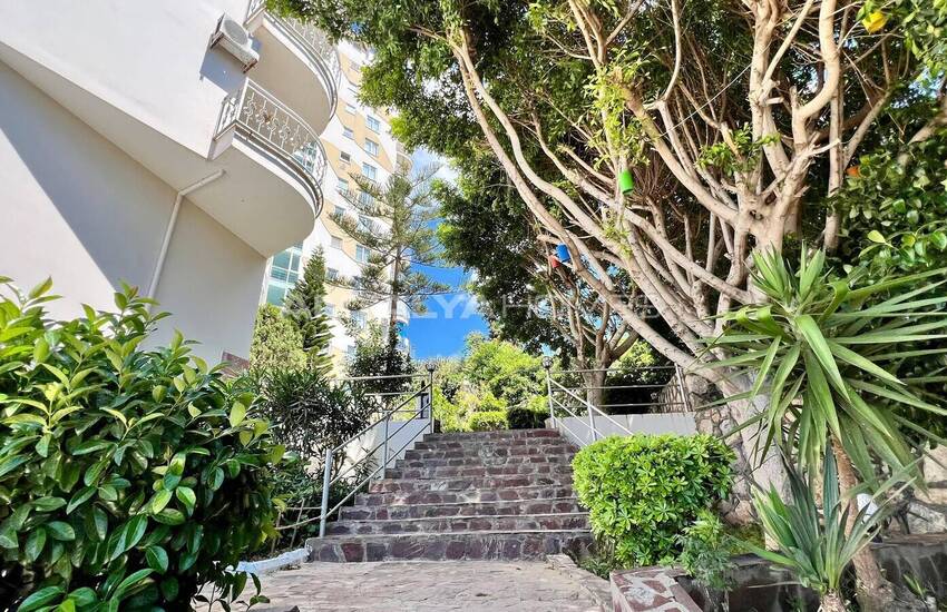 Alanya Mahmutlar'da Havuzlu Sitede Eşyalı Daireler 8