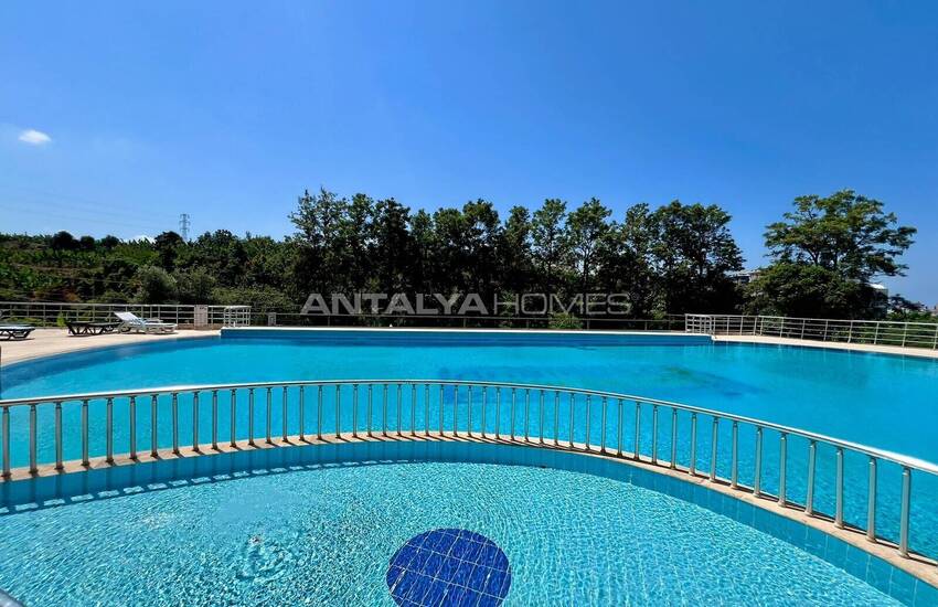 Alanya Mahmutlar'da Havuzlu Sitede Eşyalı Daireler 4