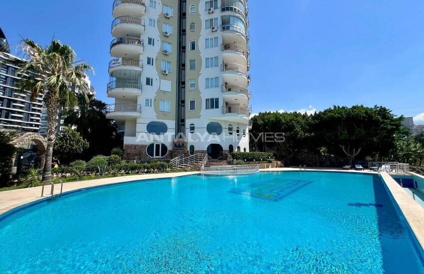 Furnished Flats in a Complex with Pool in Alanya Mahmutlar 1