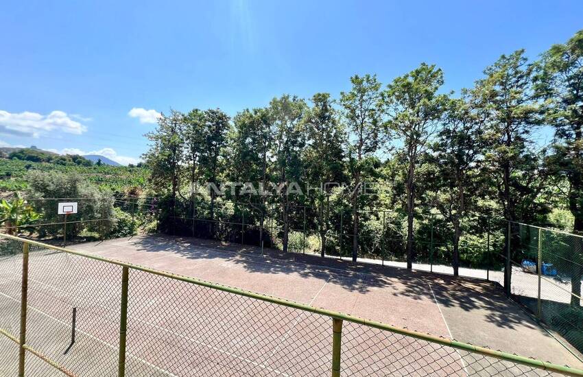 Alanya Mahmutlar'da Havuzlu Sitede Eşyalı Daireler 12