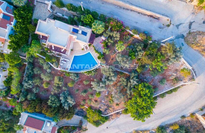 Villa Individuelle De 4 Chambres Avec Piscine À Kalkan Antalya 6