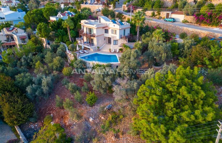 Villa Individuelle De 4 Chambres Avec Piscine À Kalkan Antalya 5