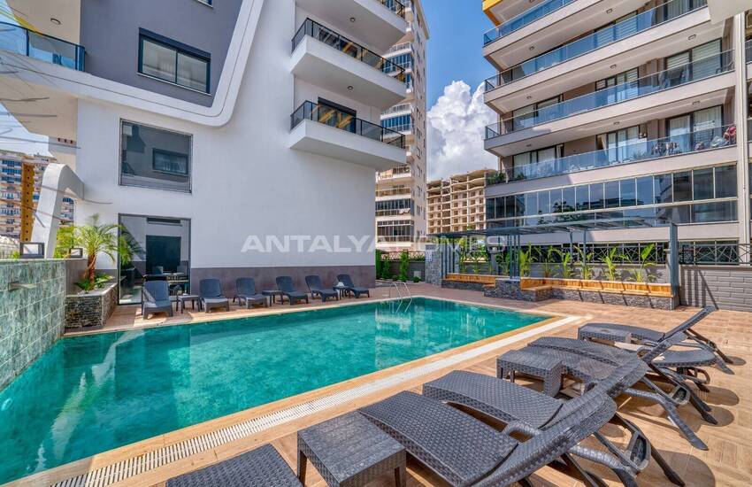 Alanya'da Havuzlu Sitede Eşyalı Deniz Manzaralı Daireler 2