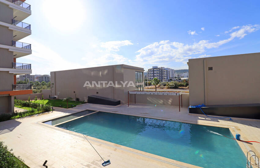 Propriétés De 2 Chambres Près Du Tram À Kepez Antalya 3