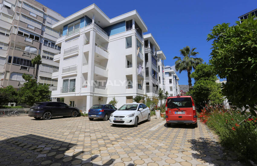 Antalya Konyaaltı Plajı'na 1 Km Uzaklıkta Eşyalı Daire 4