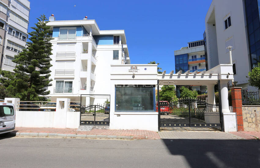 Antalya Konyaaltı Plajı'na 1 Km Uzaklıkta Eşyalı Daire 1