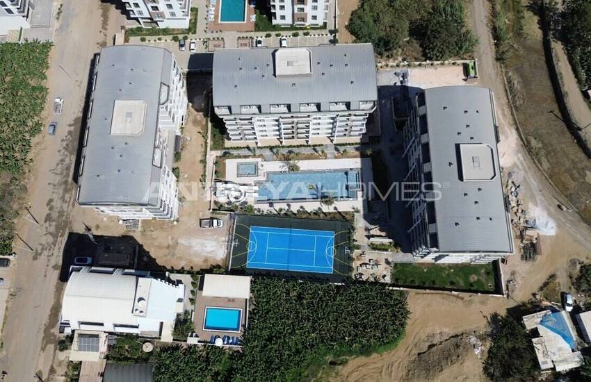 Alanya'da 3 Bloklu Sosyal Olanaklara Sahip Sitede Daireler 3