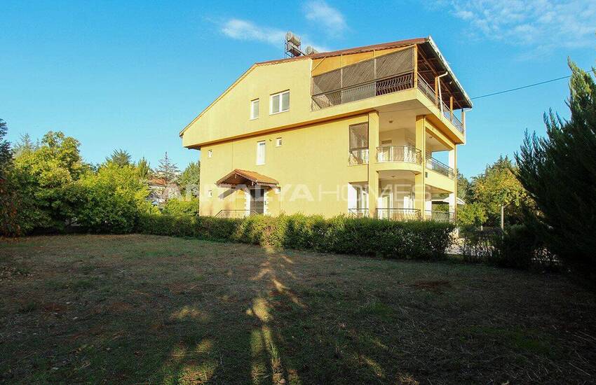 Целое Здание С Большим Участком В Дошемеалты, Анталия 5