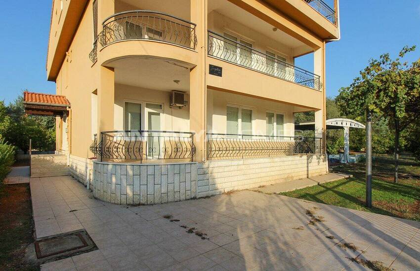 Целое Здание С Большим Участком В Дошемеалты, Анталия 7