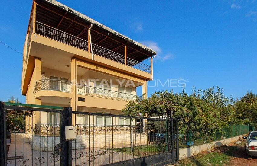 Целое Здание С Большим Участком В Дошемеалты, Анталия 2