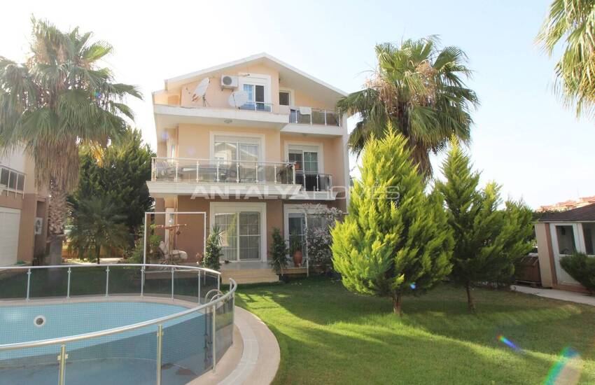 Ready-to-move House in a Complex Near Golf Courses in Antalya Belek 1