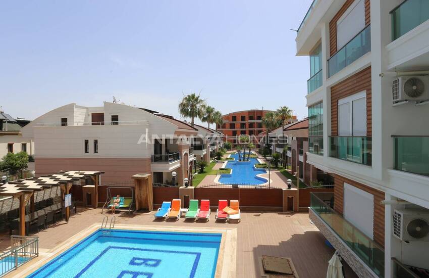 Flat in a Complex with Pool Near the Beach in Konyaalti Antalya