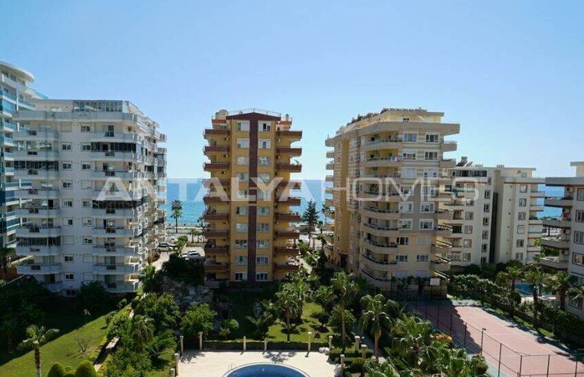 Stylish Property Near the Sea in Alanya Mahmutlar 8
