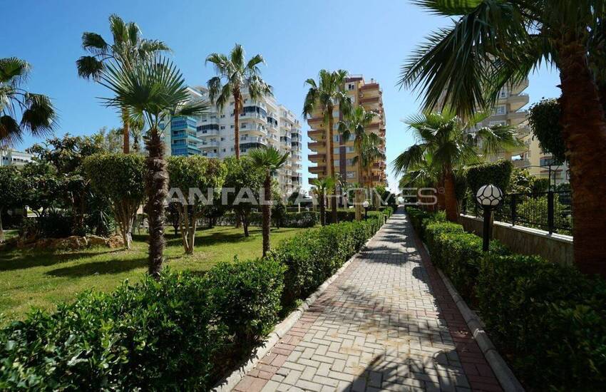Stylish Property Near the Sea in Alanya Mahmutlar 6
