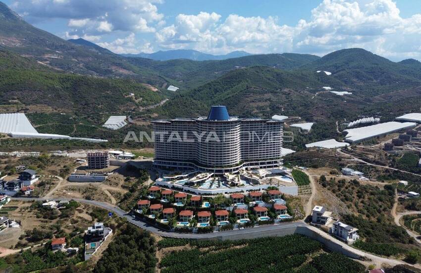 Properties in a Complex with Aquapark in Alanya Kargicak 1