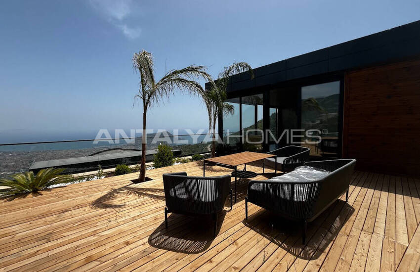 Alanya Tepe'de Panoramik Deniz Manzaralı Villalar 3