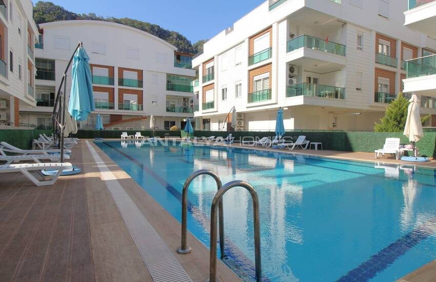 2-bedroom Apartment Near the Coastline in Antalya Konyaalti