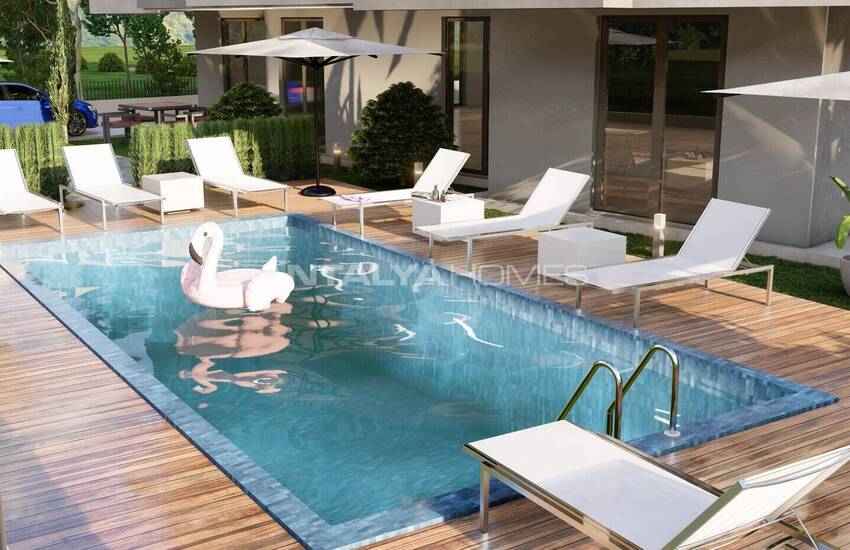 Apartments in a Complex with Pool in Konyaalti Antalya