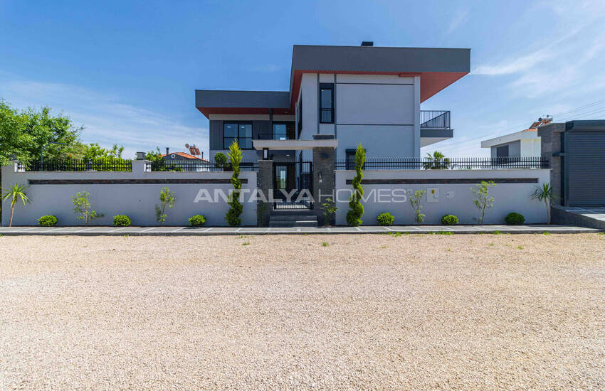 Antalya Döşemealtı'nda 4 Yatak Odalı Havuzlu Müstakil Villa 8