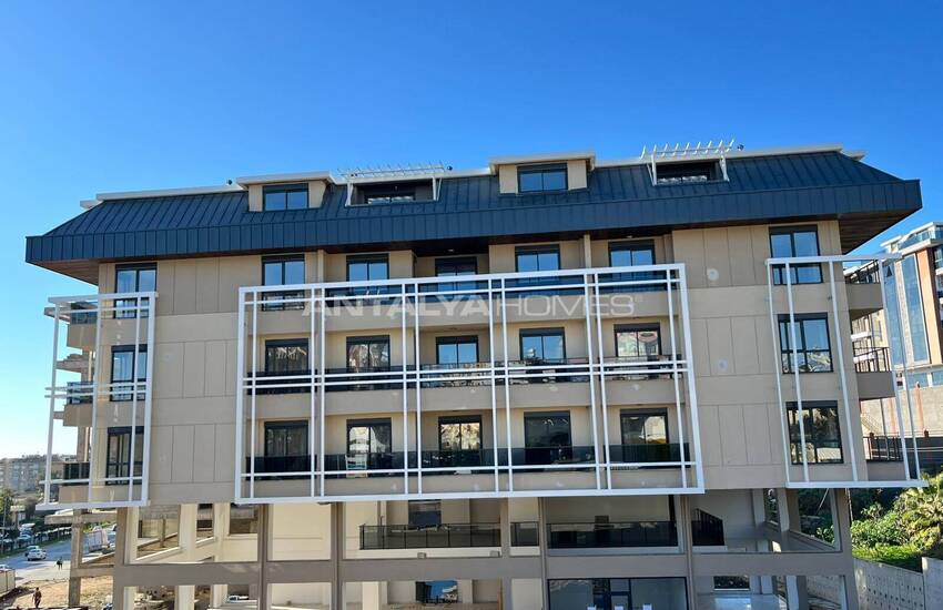 Flats in a Complex with Rich Amenities in Alanya 1