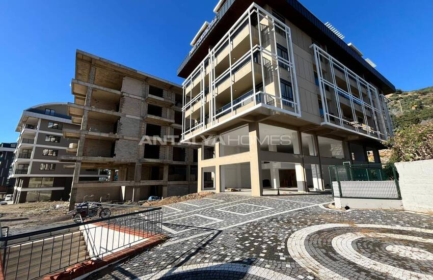 Alanya'da Zengin Olanaklara Sahip Sitede Daireler 2
