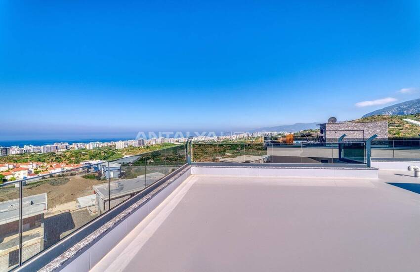 Sea and City-view House with Swimming Pool in Alanya 7