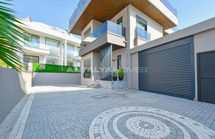 Sea and City-view House with Swimming Pool in Alanya 4