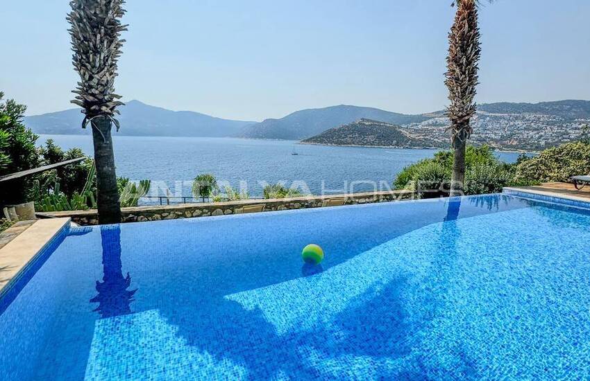 Freistehendes Haus Mit Meerblick Und Privatstrand In Kalkan Antalya 3