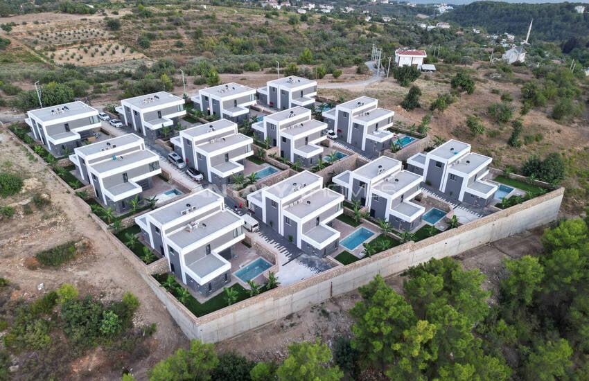 Maisons Prêtes À Aménager Avec Piscine Et Jardin À Alanya Incekum 10