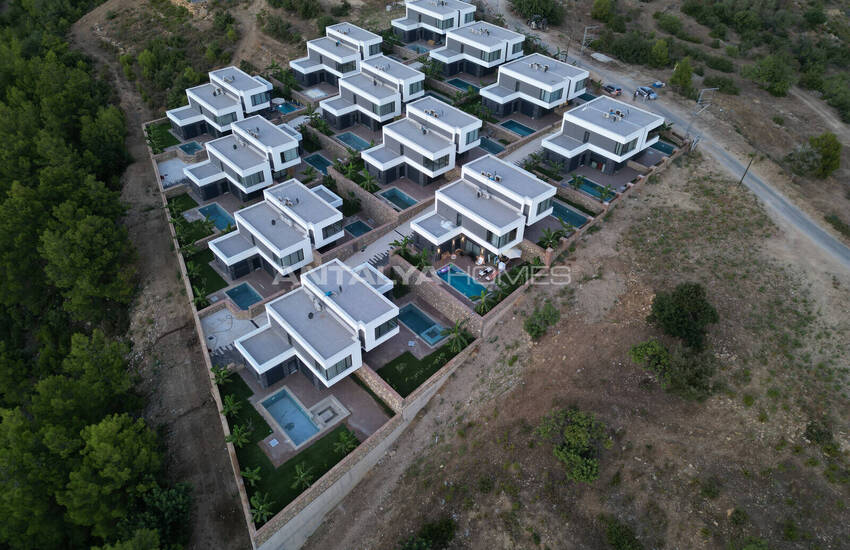 Maisons Prêtes À Aménager Avec Piscine Et Jardin À Alanya Incekum 12