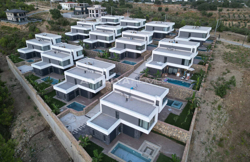 Maisons Prêtes À Aménager Avec Piscine Et Jardin À Alanya Incekum 13